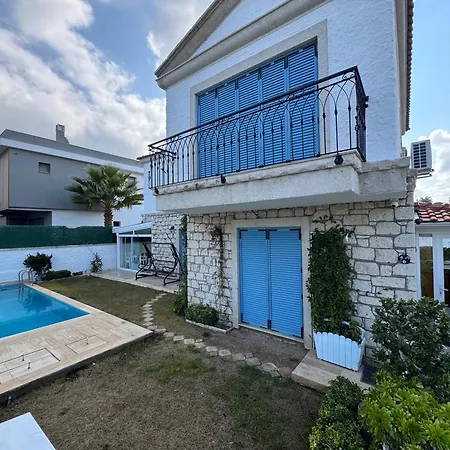 וילה The Blue Mansion - Charming Family In *