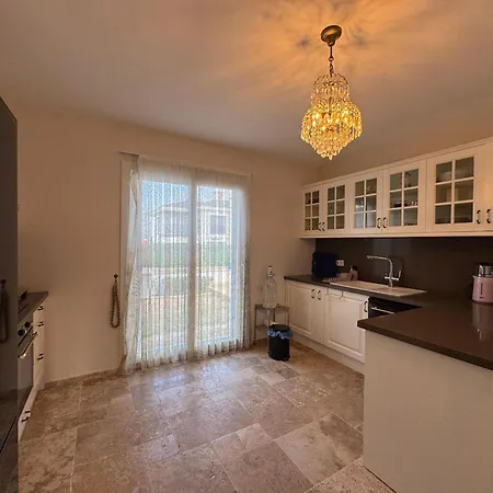 The Blue Mansion - Charming Family In Cesme