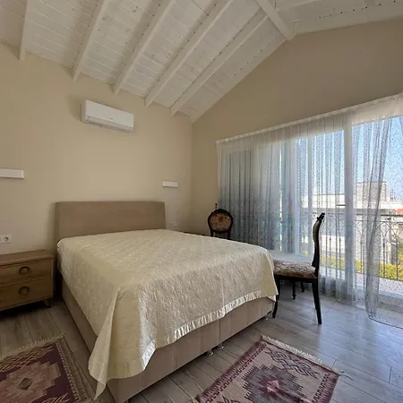 Villa The Blue Mansion - Charming Family In
