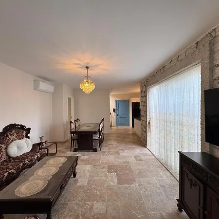 The Blue Mansion - Charming Family In Cesme