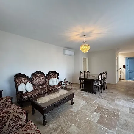 The Blue Mansion - Charming Family In Cesme
