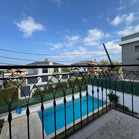 The Blue Mansion - Charming Family In Cesme