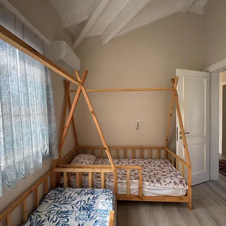 The Blue Mansion - Charming Family In Villa Cesme